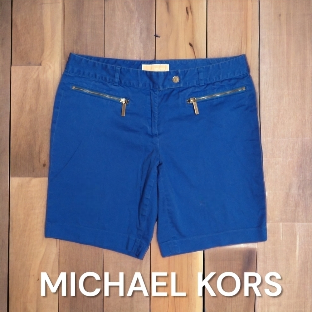 MICHAEL Kors Blue Shorts in size 6.  97% cotton, 3% spandex. In good condition